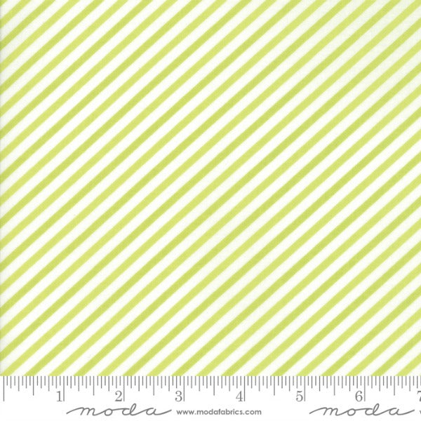 Vintage Holiday by Bonnie and Camille - Bias Candy Stripe in Light Green (55168-16)