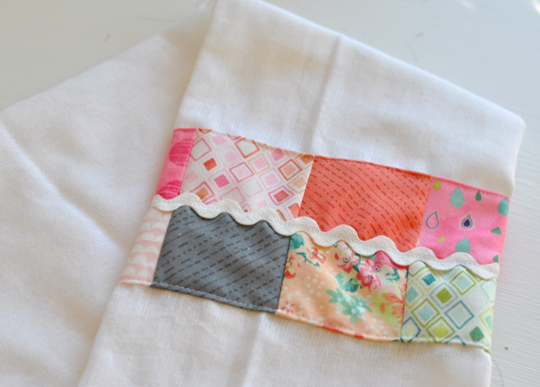 Magazine - Christmas Quilts and More (2015)